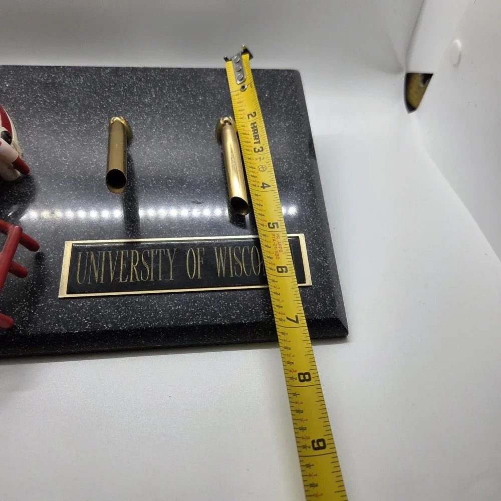 VTG University of Wisconsin Badgers Mini Helmet Desk Caddy‎